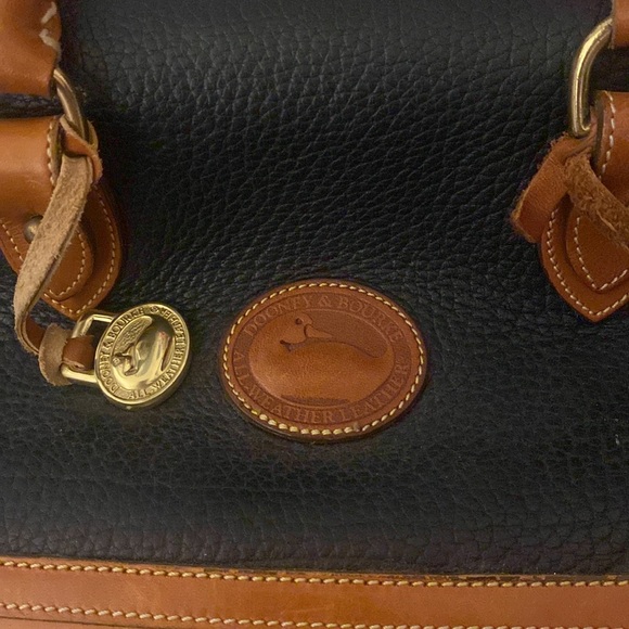 Dooney & Bourke VINTAGE DOCTOR BAG Navy and Brown Leather Bag - Picture 2 of 11